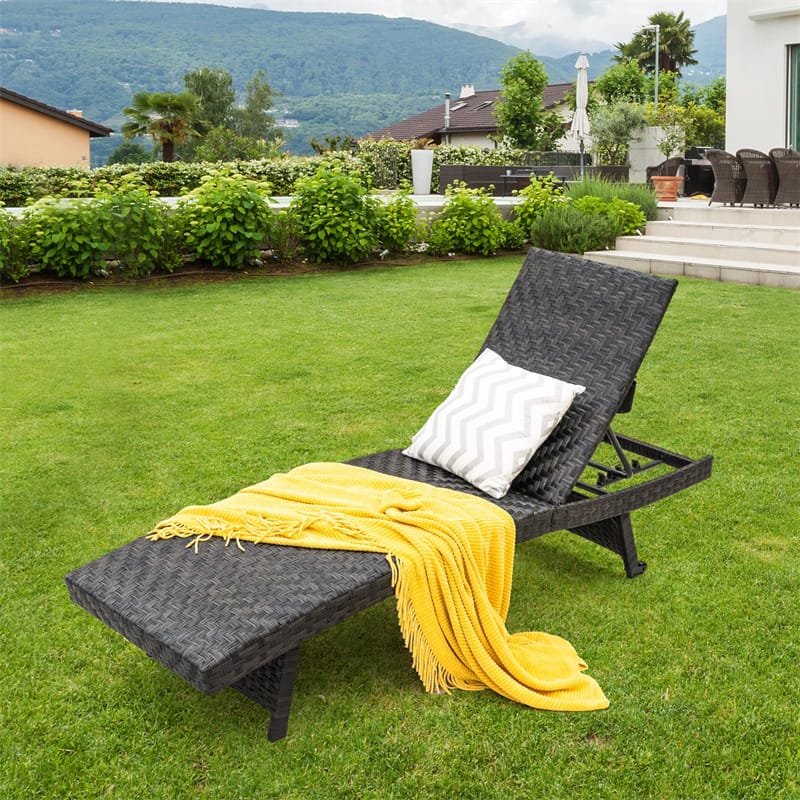 Folding Patio Chaise Lounge Chair, Quick Dry Foam Padded Rattan Recliner with 5-Level Adjustable Backrest & Wheels for Outdoor Backyard Garden